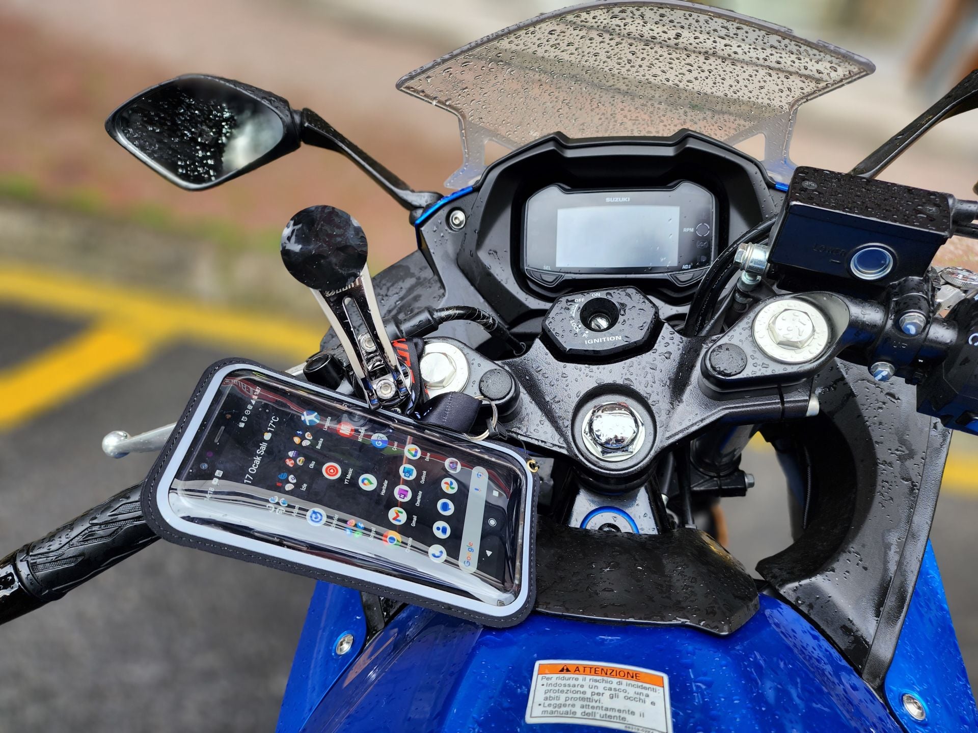 DURT MANYETİK TELEFON TUTUCU ve 3M YAPIŞKAN BANTLI DİSK.